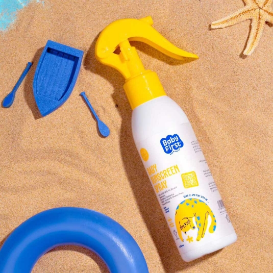 اسپری ضد آفتاب کودک بیبی فرست با SPF50 حجم 150 میل